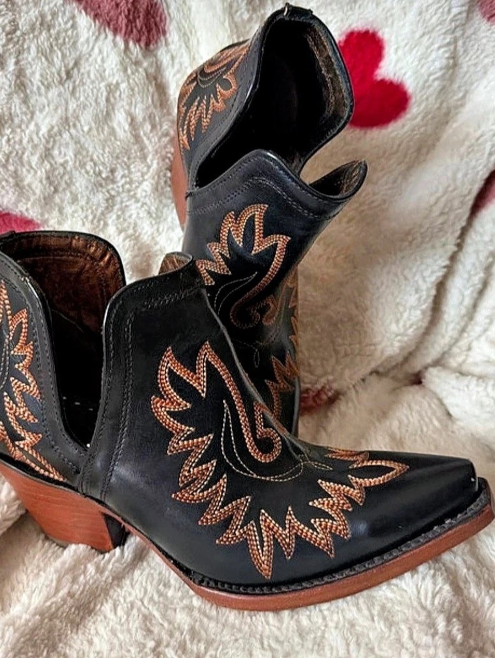 Ariat Dixon Western Bootie Embroidered Ankle Boots Black & Brown
